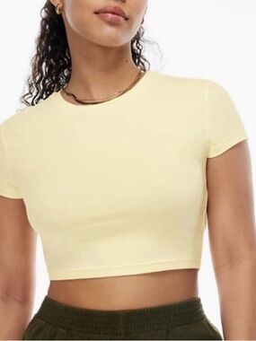 TNA Pale Yellow Short Sleeve Crop Top
